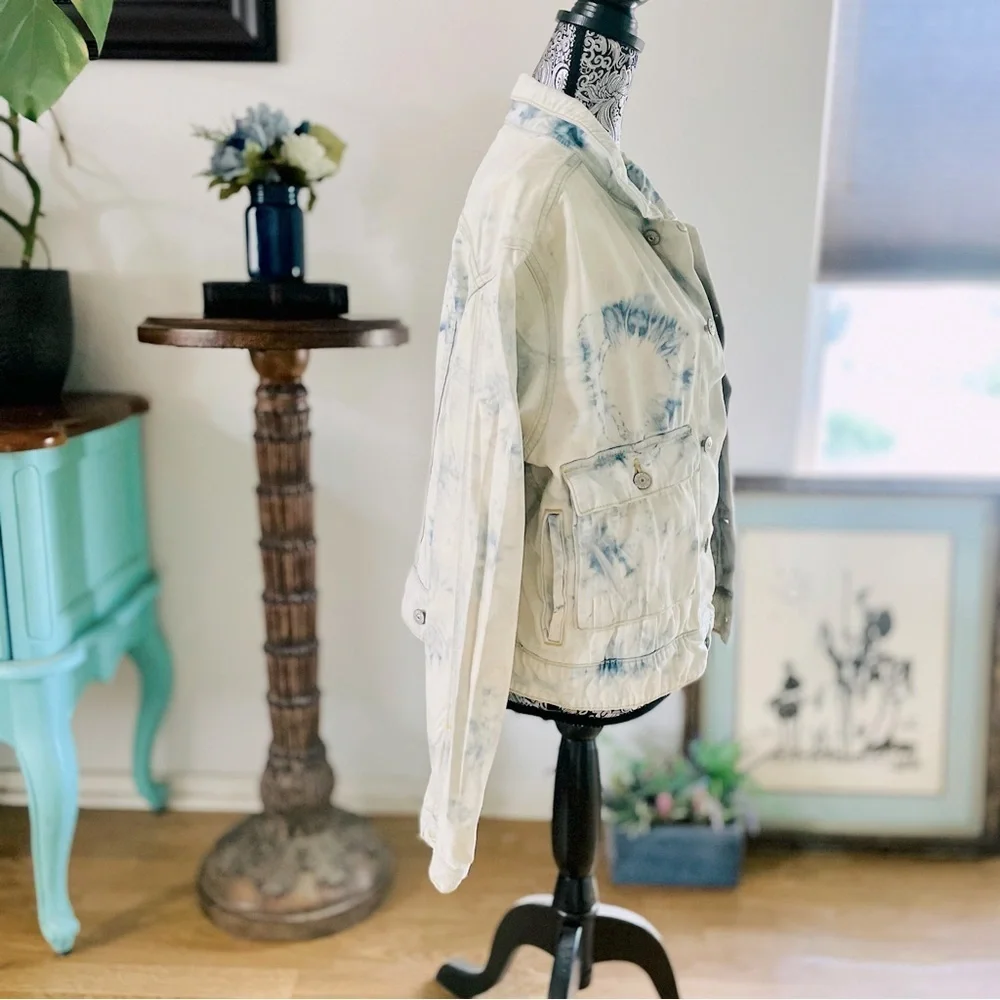 LuLaRoe Kenny Tie Dye Soft Denim Jacket Size L